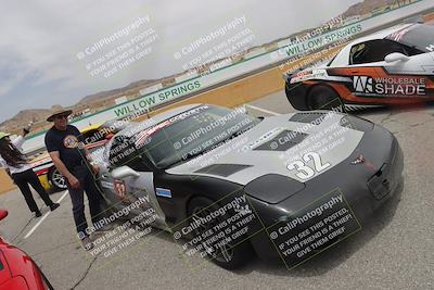 media/Jun-01-2025-CalClub SCCA (Sun) [[eae223c5dd]]/Around pit/